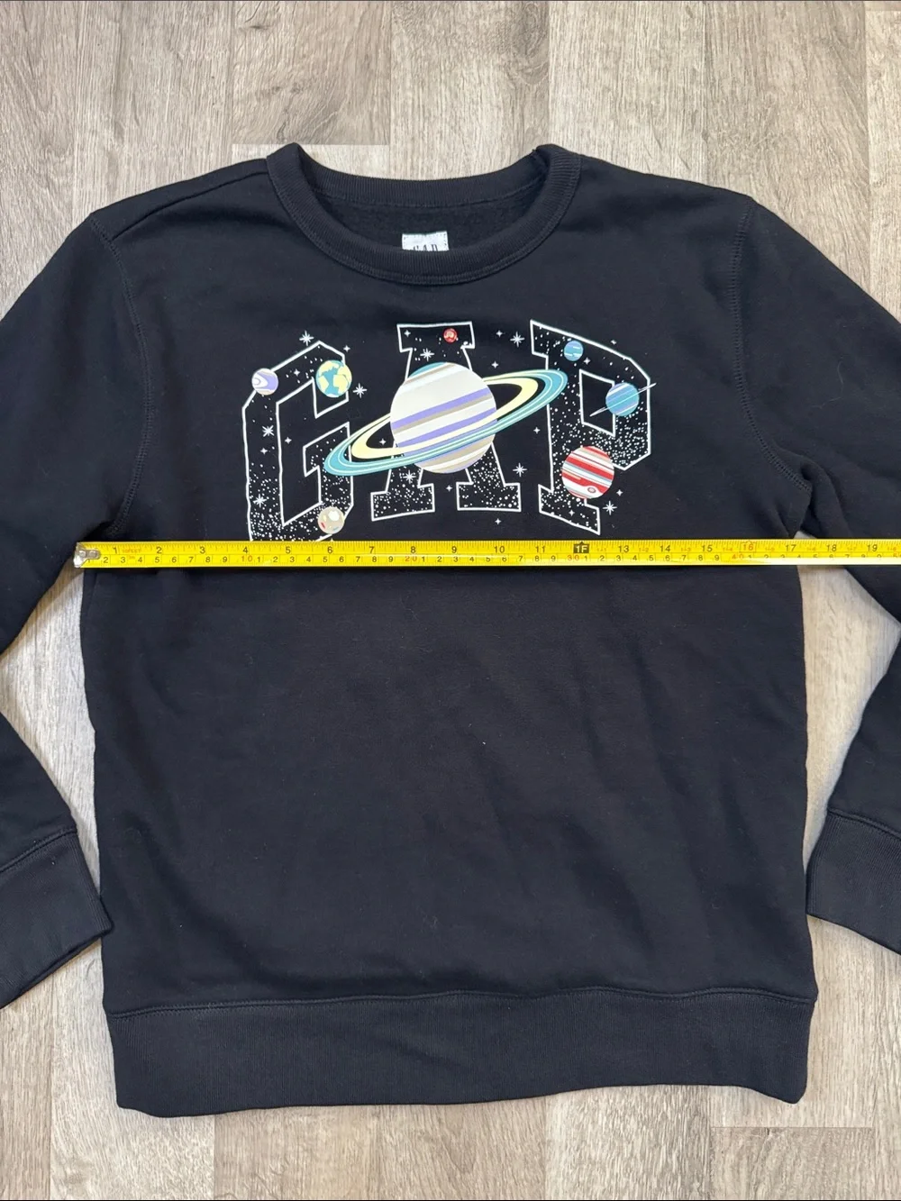 Kids GAP Black Crewneck Sweatshirt with Pastel Planet Graphic. Size XL